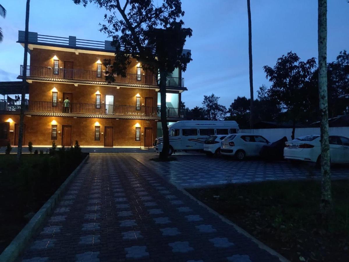 Dolphin Enclave Service Studio Apartments Kalpatta Extérieur photo