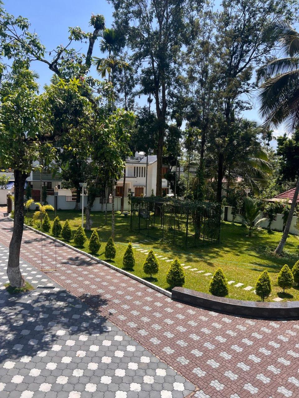 Dolphin Enclave Service Studio Apartments Kalpatta Extérieur photo